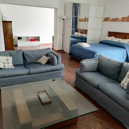 Delizioso Open Space Da Letizia Pomezia Ngoại thất bức ảnh